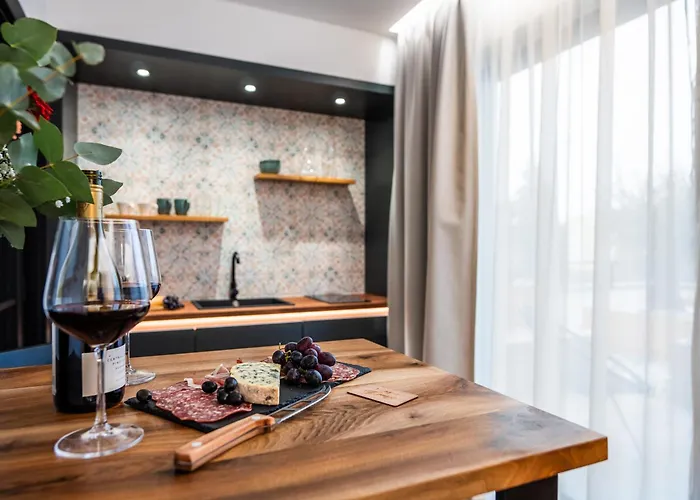 Pinot Noir Apartments&wine Bar Maison d'hôtes 3*