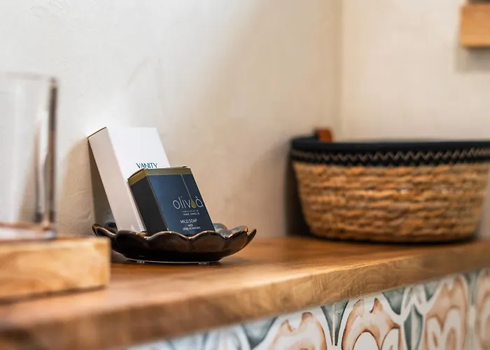 Pinot Noir Apartments&wine Bar