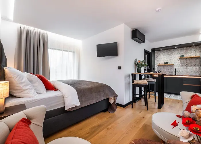 Pinot Noir Apartments&wine Bar 3*